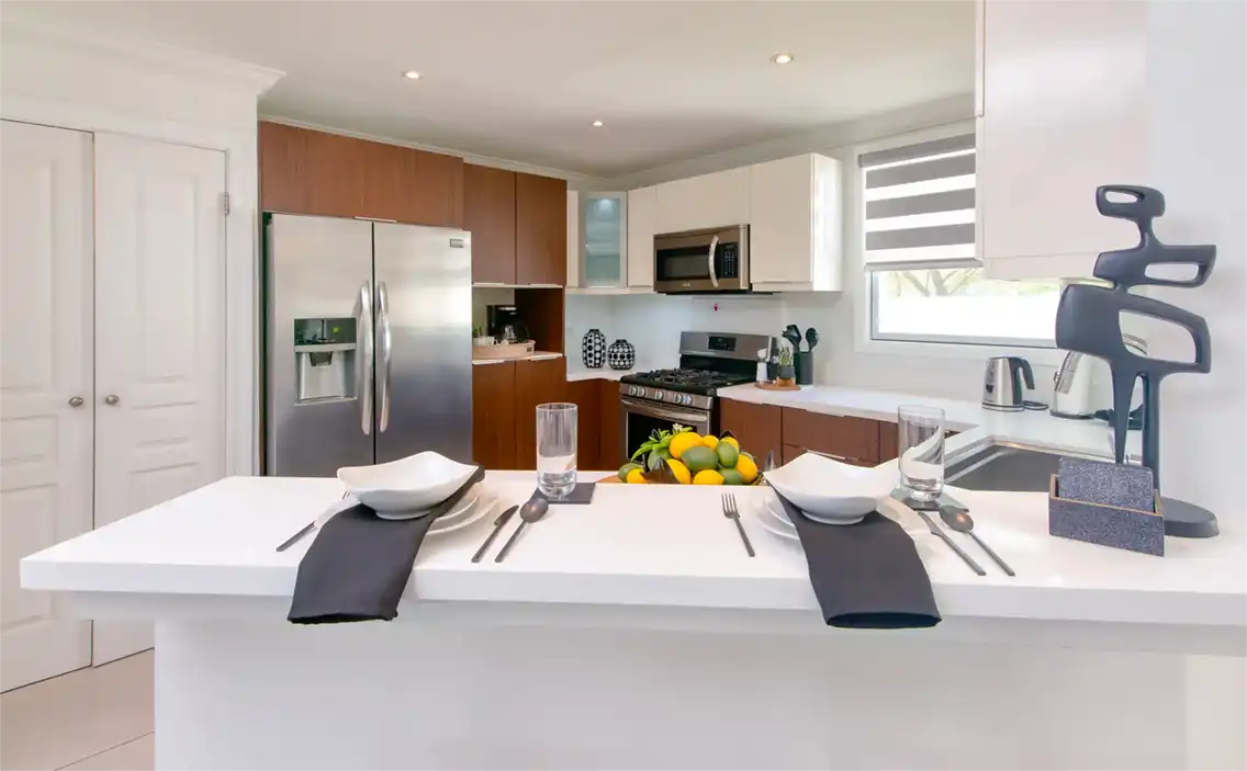 22 Freeport - Image 8